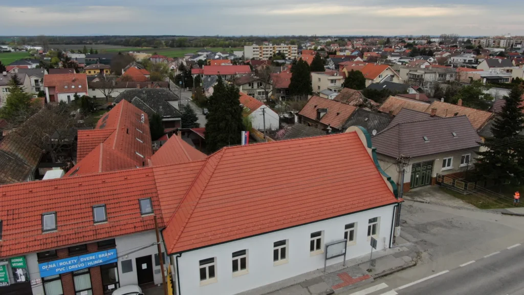 Rekonštrukcia Obecného domu v Máste