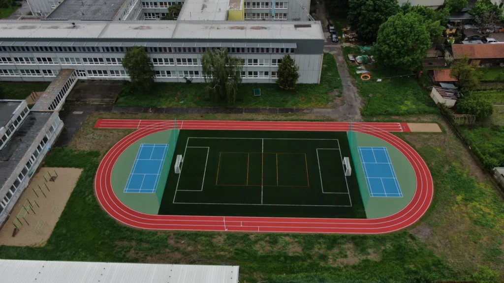 Atletická dráha a multifunkčné ihrisko pri ZŠ