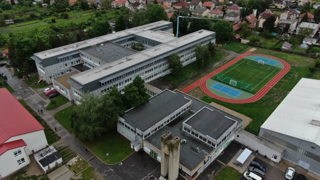 Atletická dráha a multifunkčné ihrisko pri ZŠ